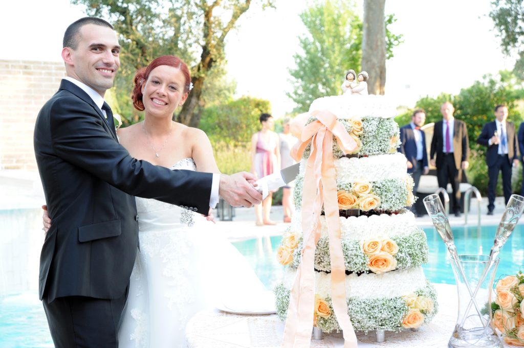 torta di matrimonio in ristorante per matrimoni e cerimonie